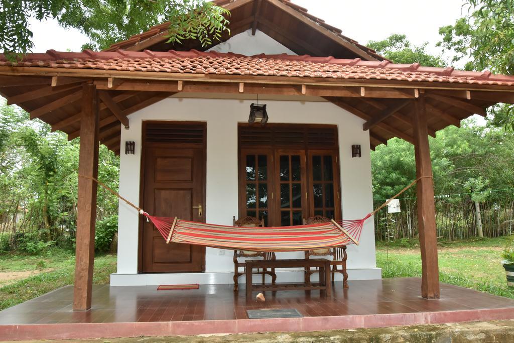 King'S Elephant Cabanas & Restaurant Tangalle Kültér fotó