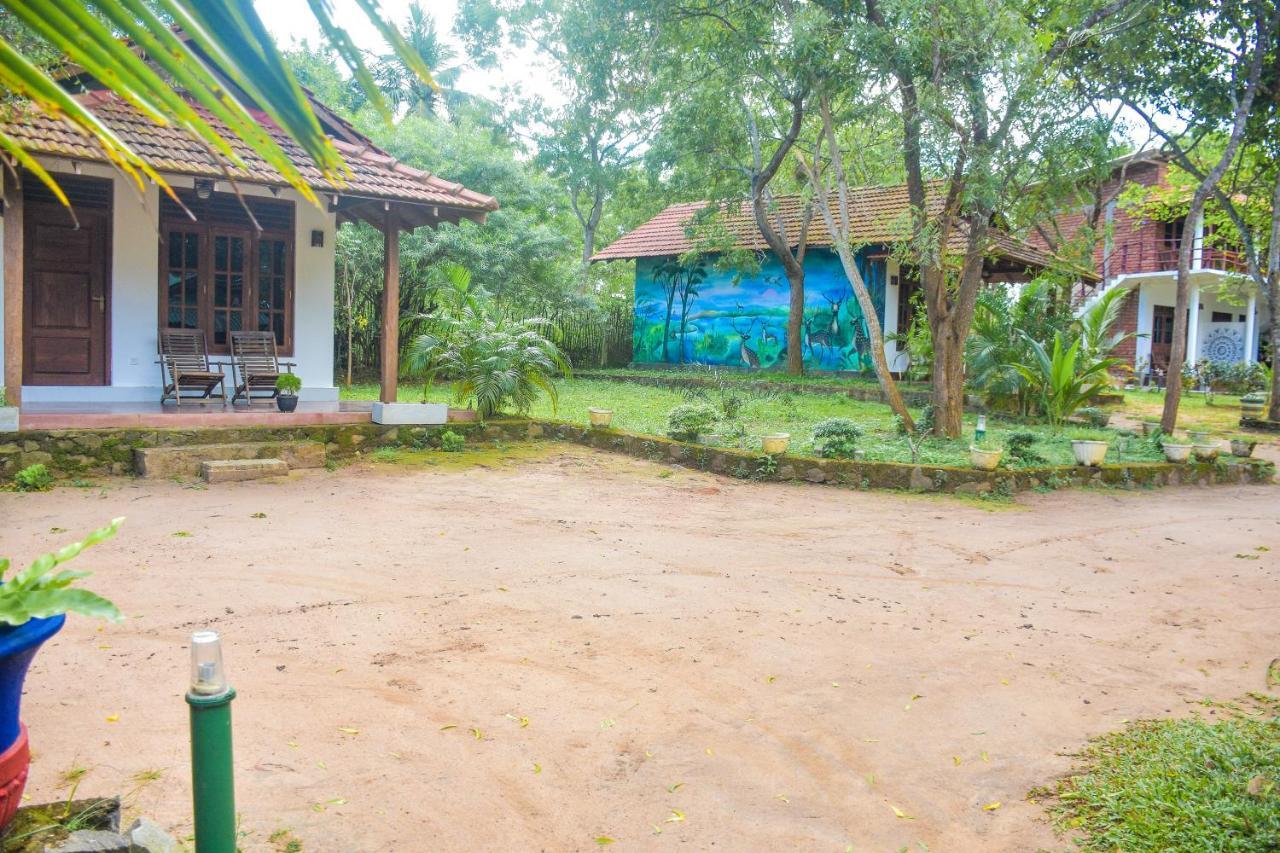 King'S Elephant Cabanas & Restaurant Tangalle Kültér fotó